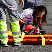 Estudian la piel de más de 400 inmigrantes que llegaron en cayuco para evaluar el impacto de la travesía