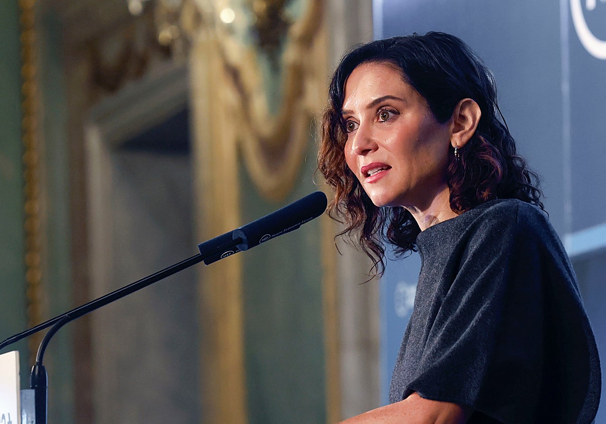 La presidenta de la Comunidad de Madrid, Isabel Díaz Ayuso, durante el desayuno informativo del Fórum Europa