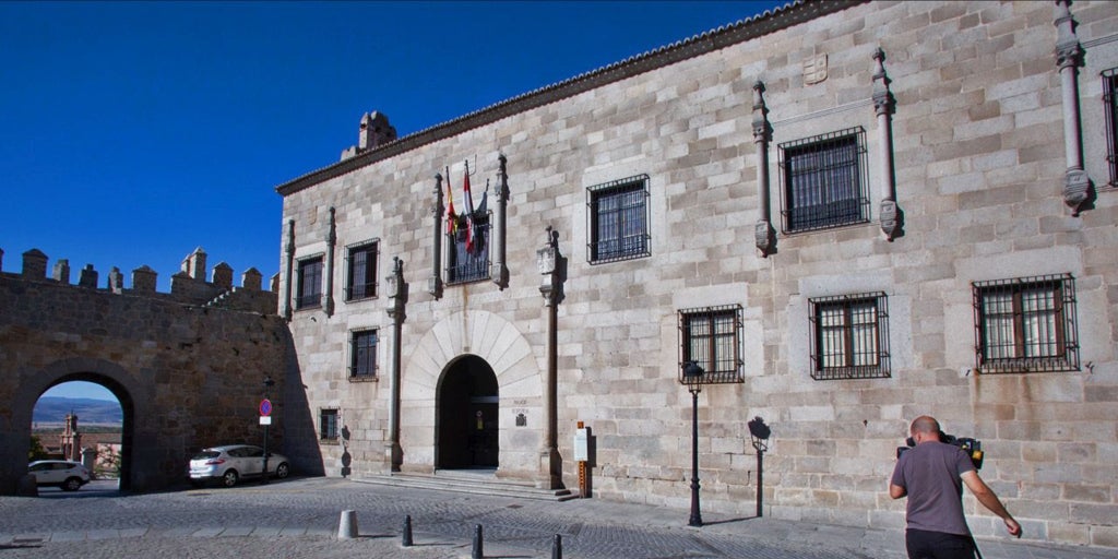 Cárcel para un hombre que logró convencer a su hijastra de que mantener relaciones sexuales con él «era lo normal»