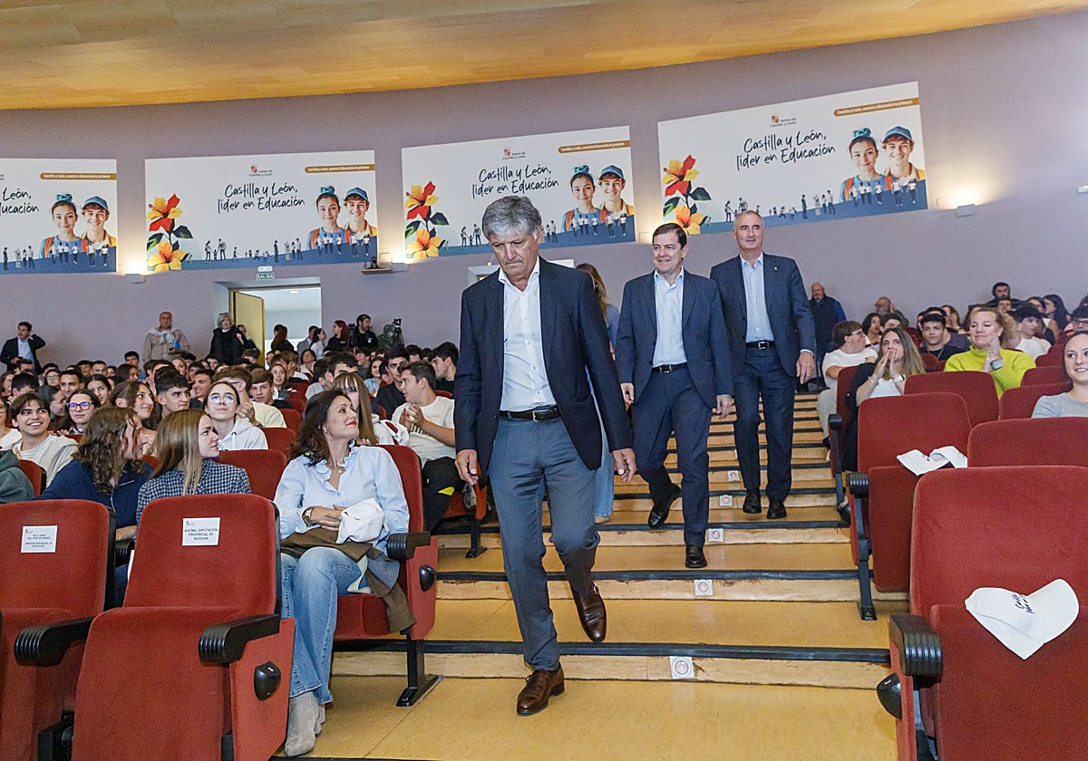 la Jornada sobre Educación en Valores impartida por el entrenador y preparador Toni Nadal