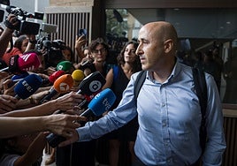 La juez de la dana rechaza imputar al presidente de la CHJ tras su declaración y carga contra la Generalitat