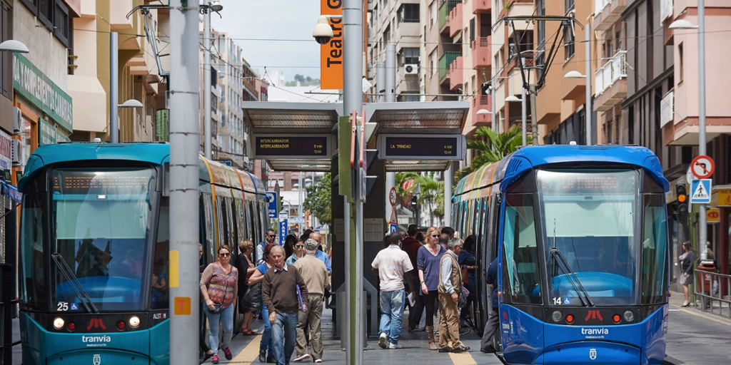 Muere una joven de 22 años atropellada por el tranvía en Tenerife