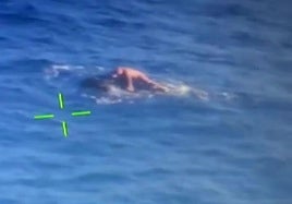 Rescatan con vida a un joven tras 48 horas a la deriva en su moto acuática en el mar de Gran Canaria