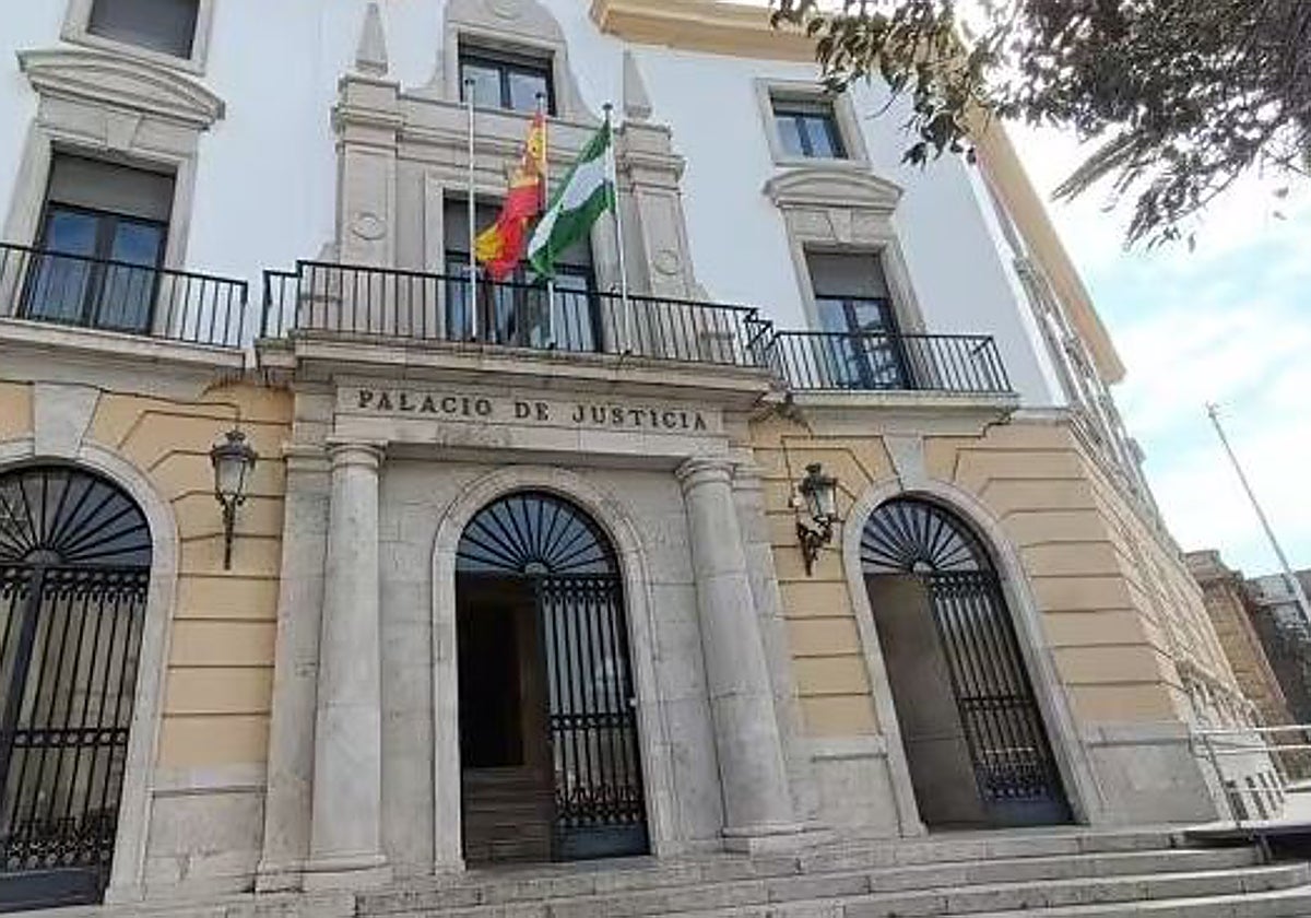 Fachada de la Audiencia Provincial de Cádiz