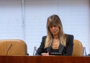 El magistrado quiere que un jurado también juzgue por otros 4 delitos a Begoña Gómez