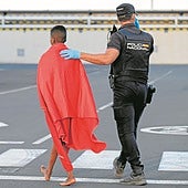 Aragón denuncia la entrada de 19 menas adultos camuflados como menores