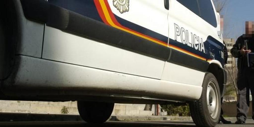 Investigan la muerte de una mujer apuñalada en plena calle en Almería