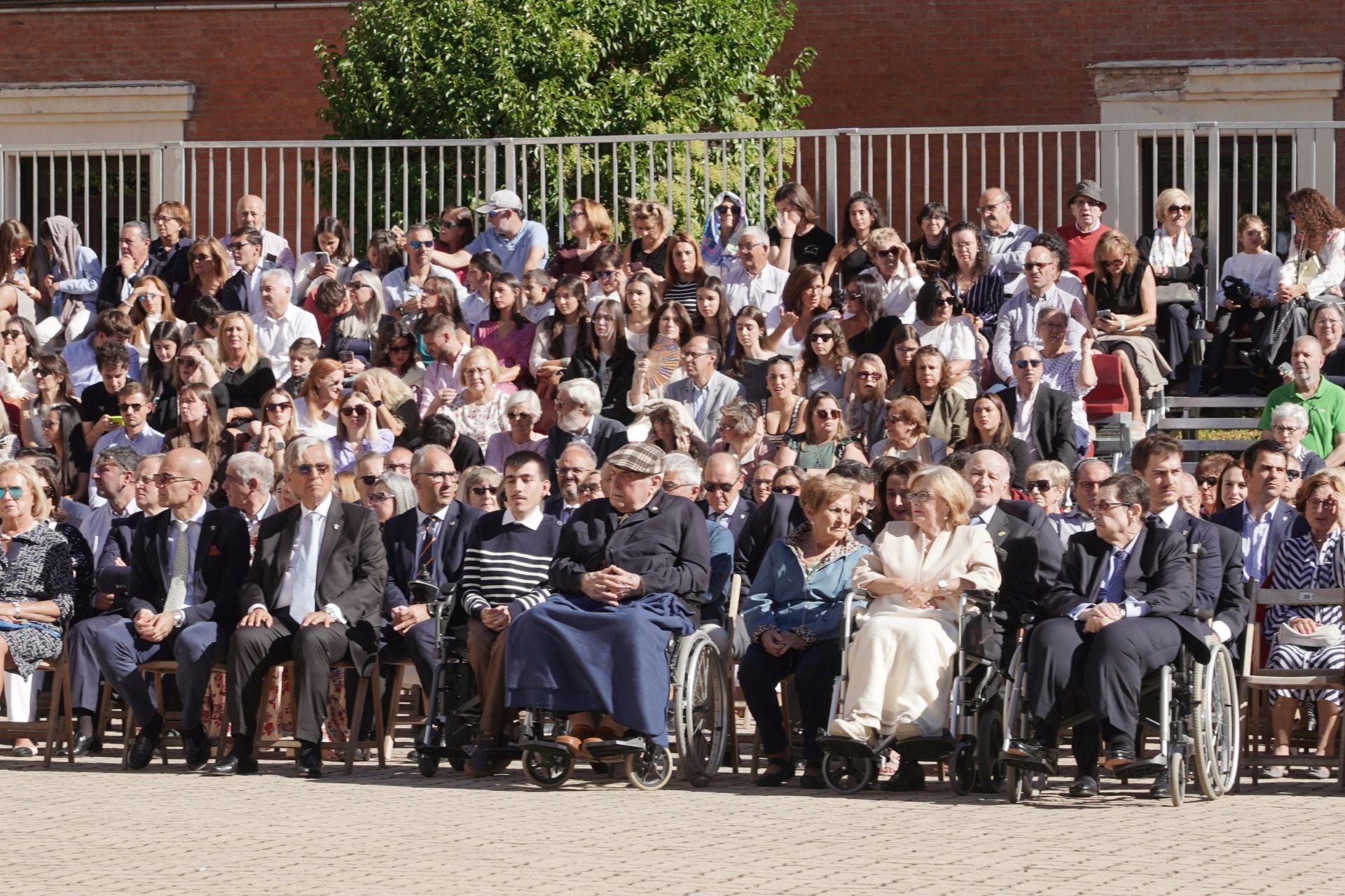 Las imágenes de la jura de bandera civil por los 175 años de la Academia de Caballería de Valladolid
