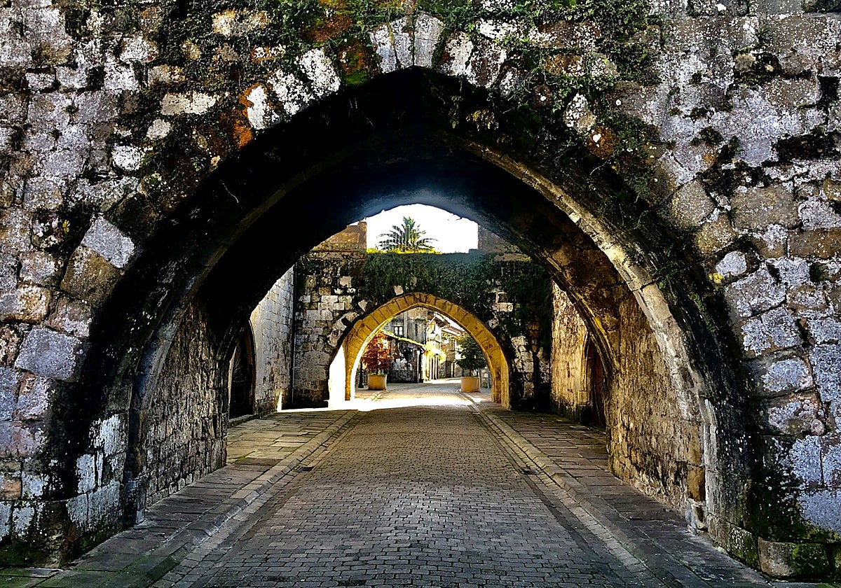 El pueblo medieval declarado Bien de Interés Cultural a 30 minutos de Santander: cuál es y dónde está