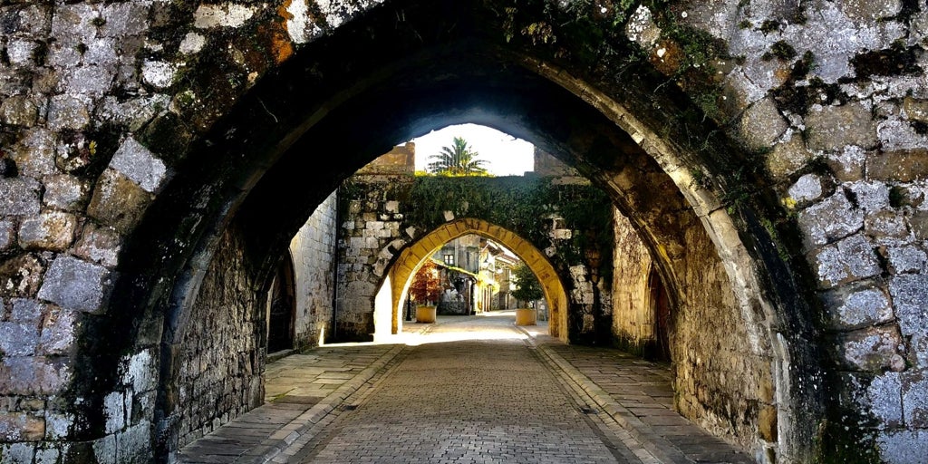 El pueblo medieval declarado Bien de Interés Cultural a 30 minutos de Santander: cuál es y dónde está