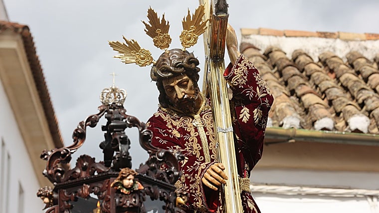 Jesús Nazareno con su inconfundible cruz, el Jueves Santo