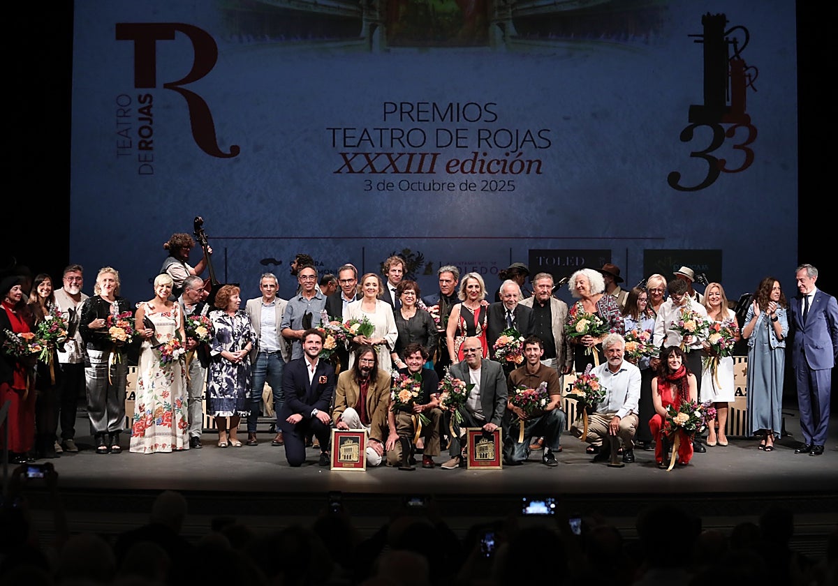 Foto de familia de la gala del Teatro de Rojas
