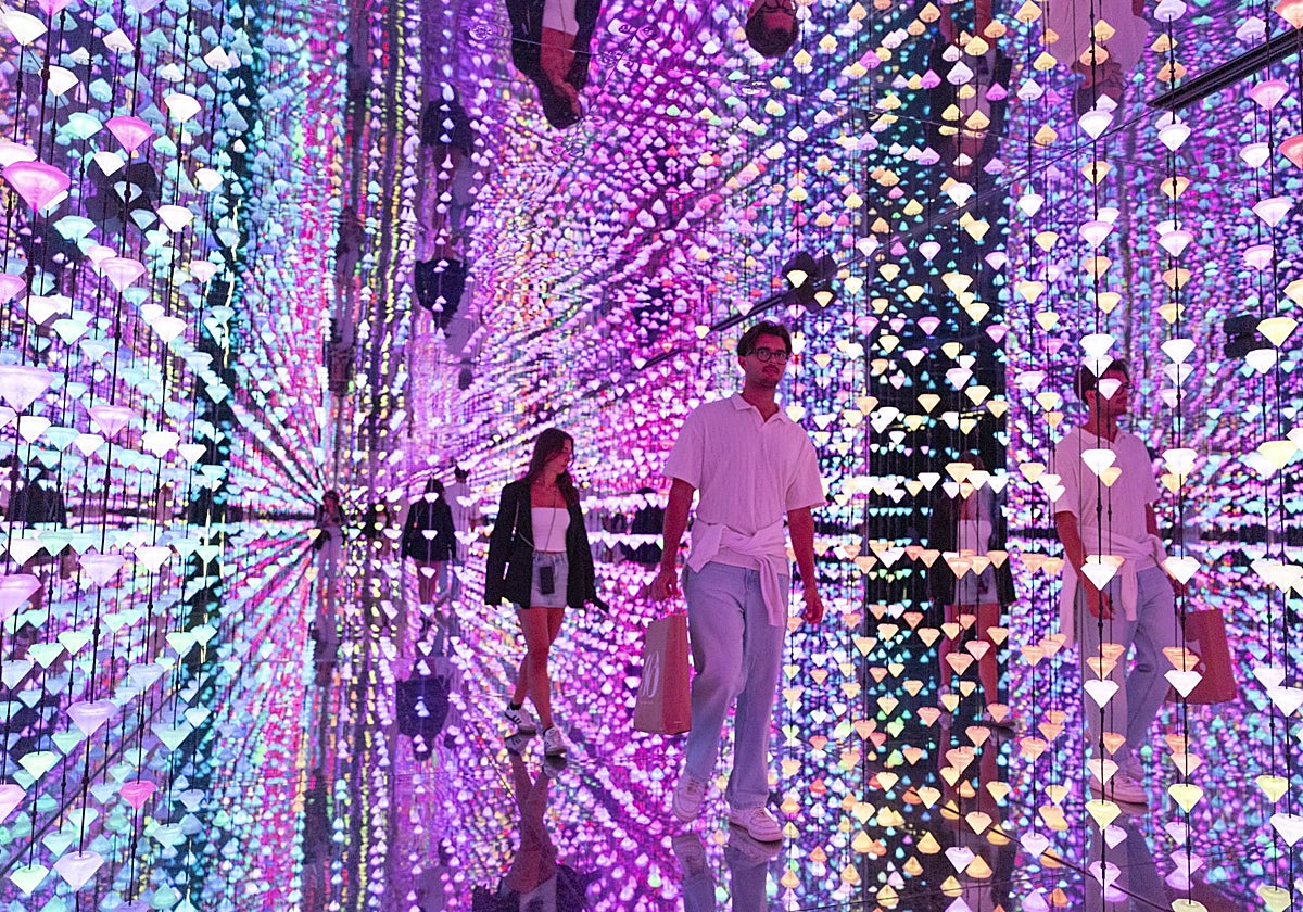 La instalación inmersiva del Studio Irma es una de las atracciones del Moco Museum