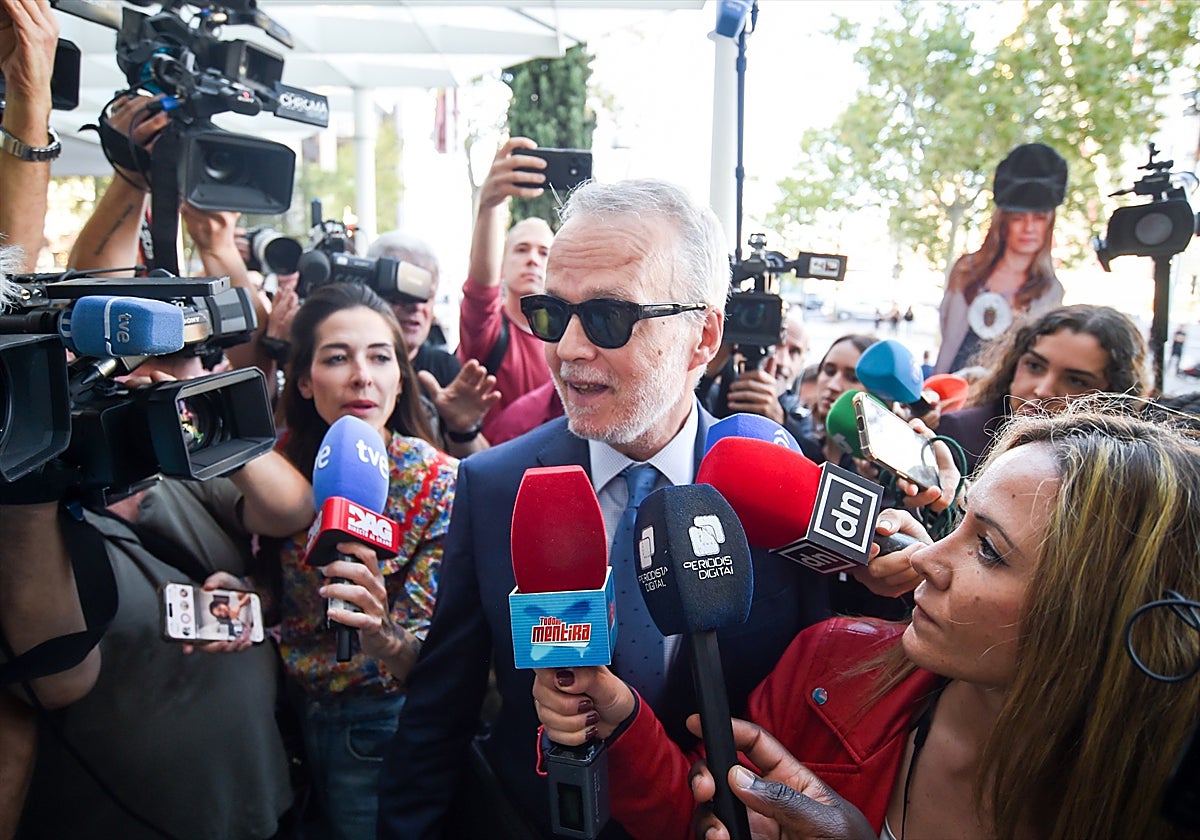 Antonio Camacho, el abogado de Begoña G´mez, en los Juzgados de Plaza de Castilla