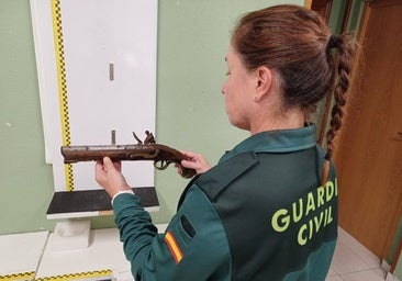 Incautan a una mujer un arma del siglo XIX que pudo pertenecer a un rey inglés