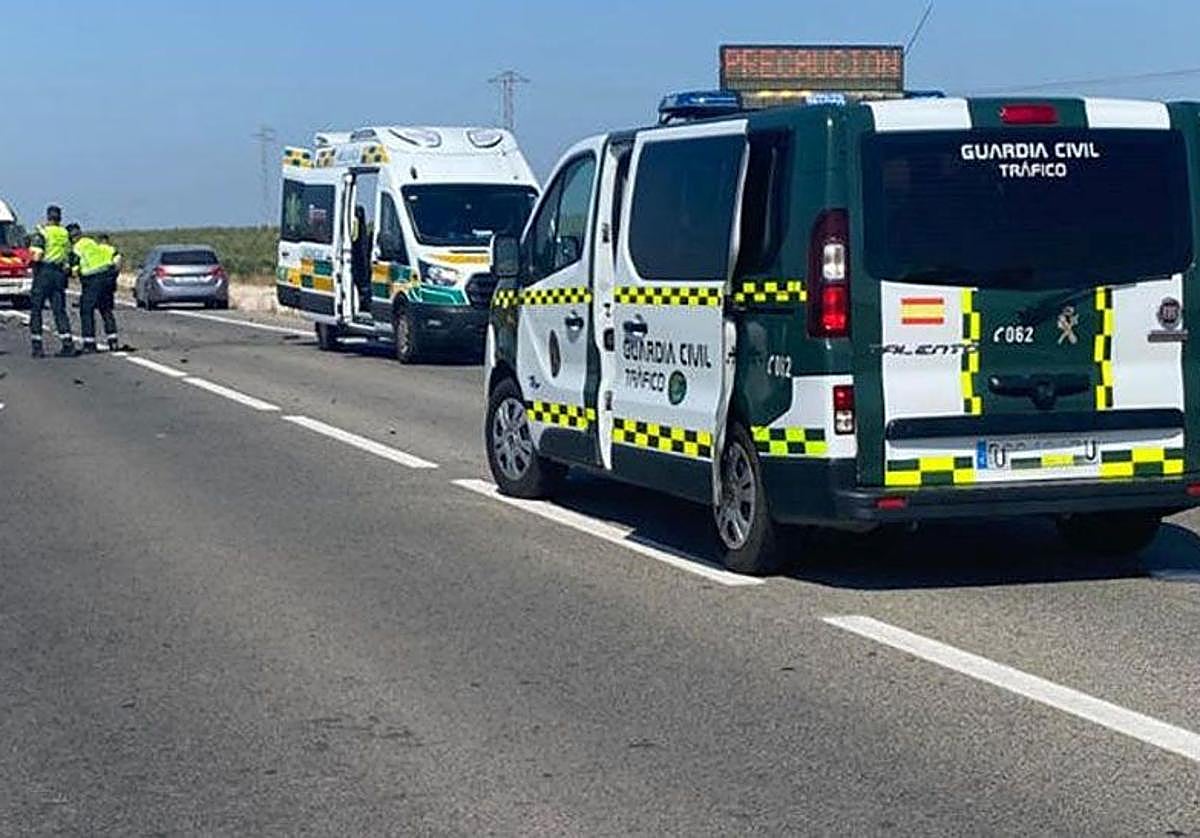 Furgón de la Guardia Civil de Tráfico en un accidente