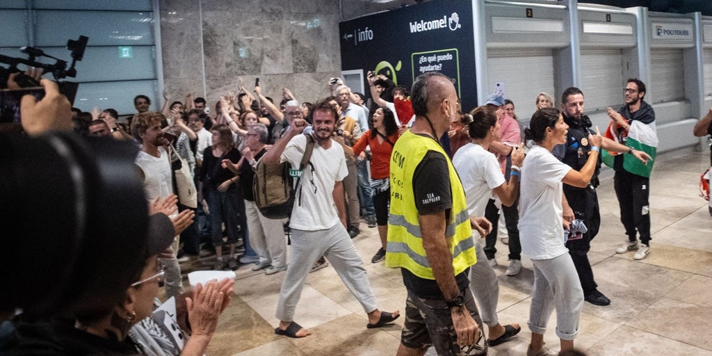 Defensa manda un avión a Atenas para repatriar a los españoles de la Flotilla de Gaza