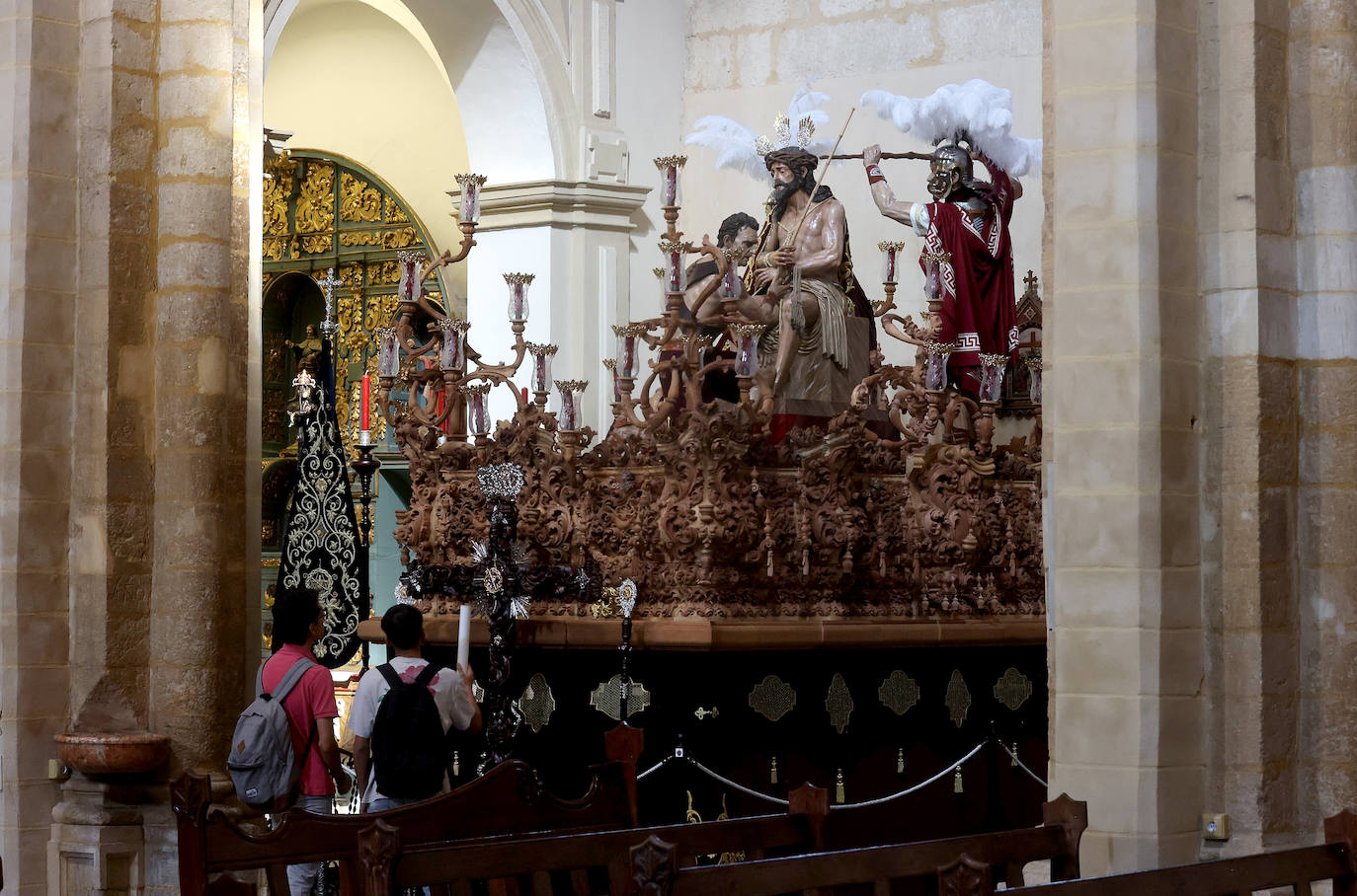 Las cofradías de la provincia esperan el Vía Crucis Magno en Córdoba, en imágenes