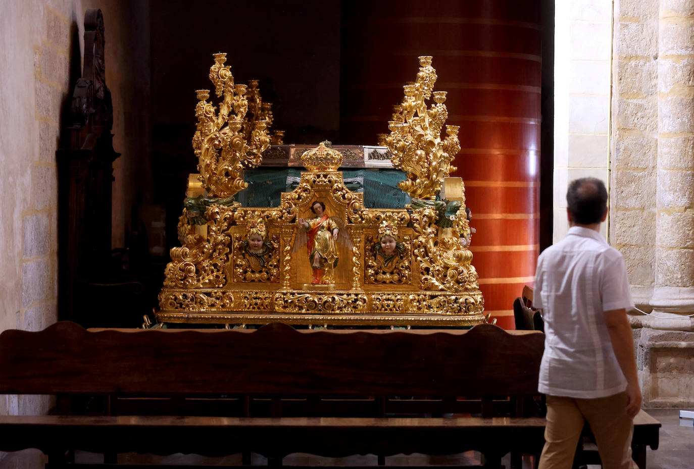 Las cofradías de la provincia esperan el Vía Crucis Magno en Córdoba, en imágenes