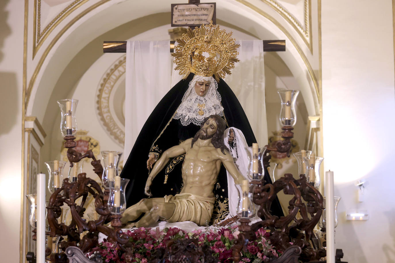 Las cofradías de la provincia esperan el Vía Crucis Magno en Córdoba, en imágenes