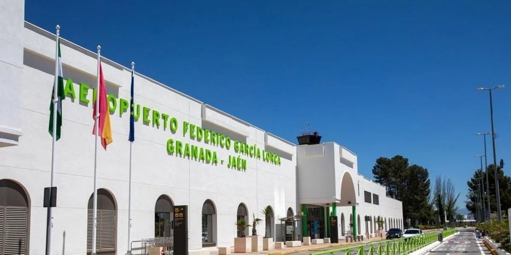 El presidente de la Diputación de Jaén entra en la polémica por el nombre del aeropuerto Granada-Jaén