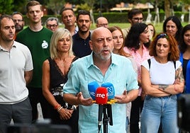 Izquierda Unida propone al líder del PCA como candidato a la Junta de Andalucía