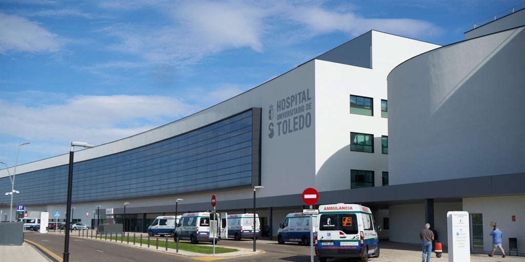 Trasladan al hospital a un hombre de 50 años tras ser apuñalado en el costado en Torrijos
