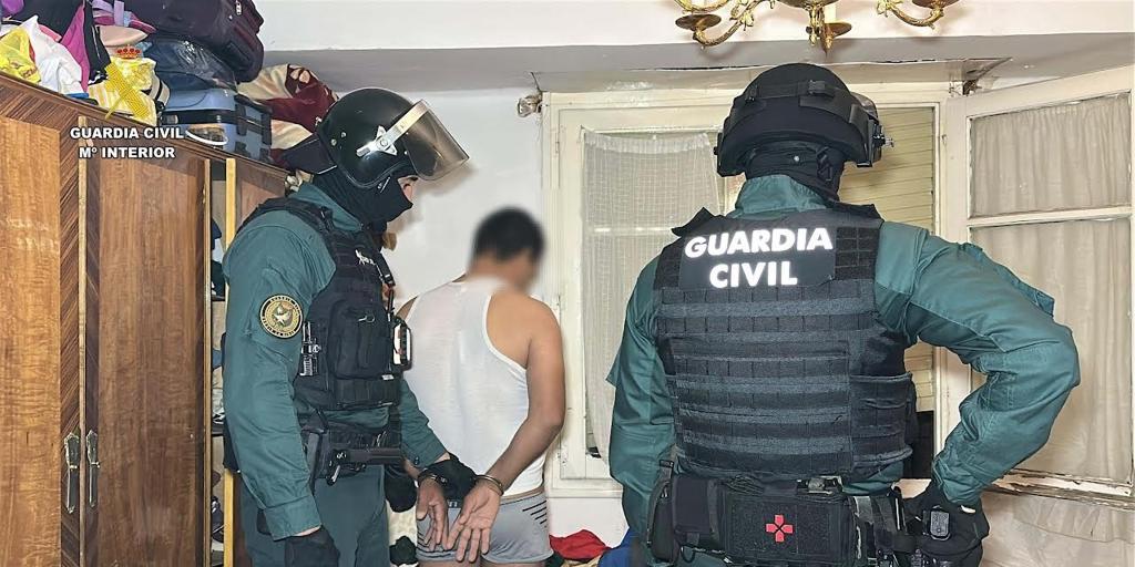 7 detenidos por la explotación laboral de al menos 45 personas, 3 de ellas menores, en fincas agrícolas de La Rioja