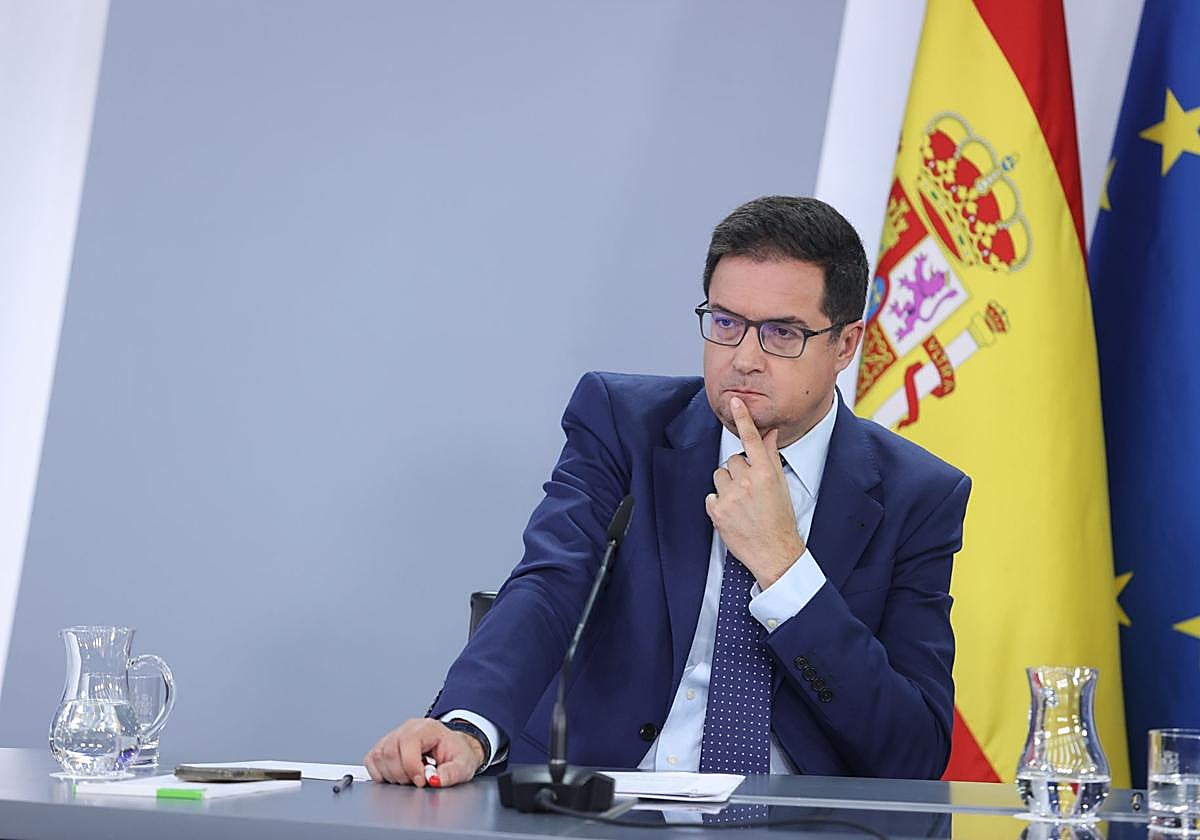 El ministro de Transformación Digital, Óscar López, en la rueda de prensa tras el Consejo de Ministros