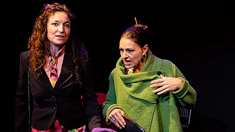 Solteras pero no solas