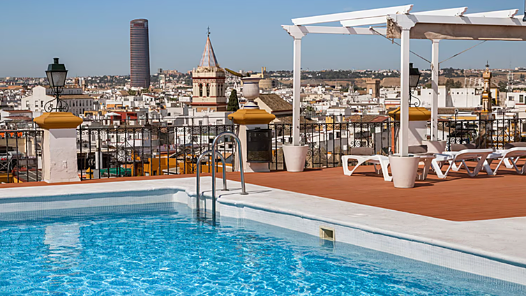 El Imserso abre el plazo de reservas: estos son los hoteles de Andalucía a los que puedes viajar por menos de 200 euros