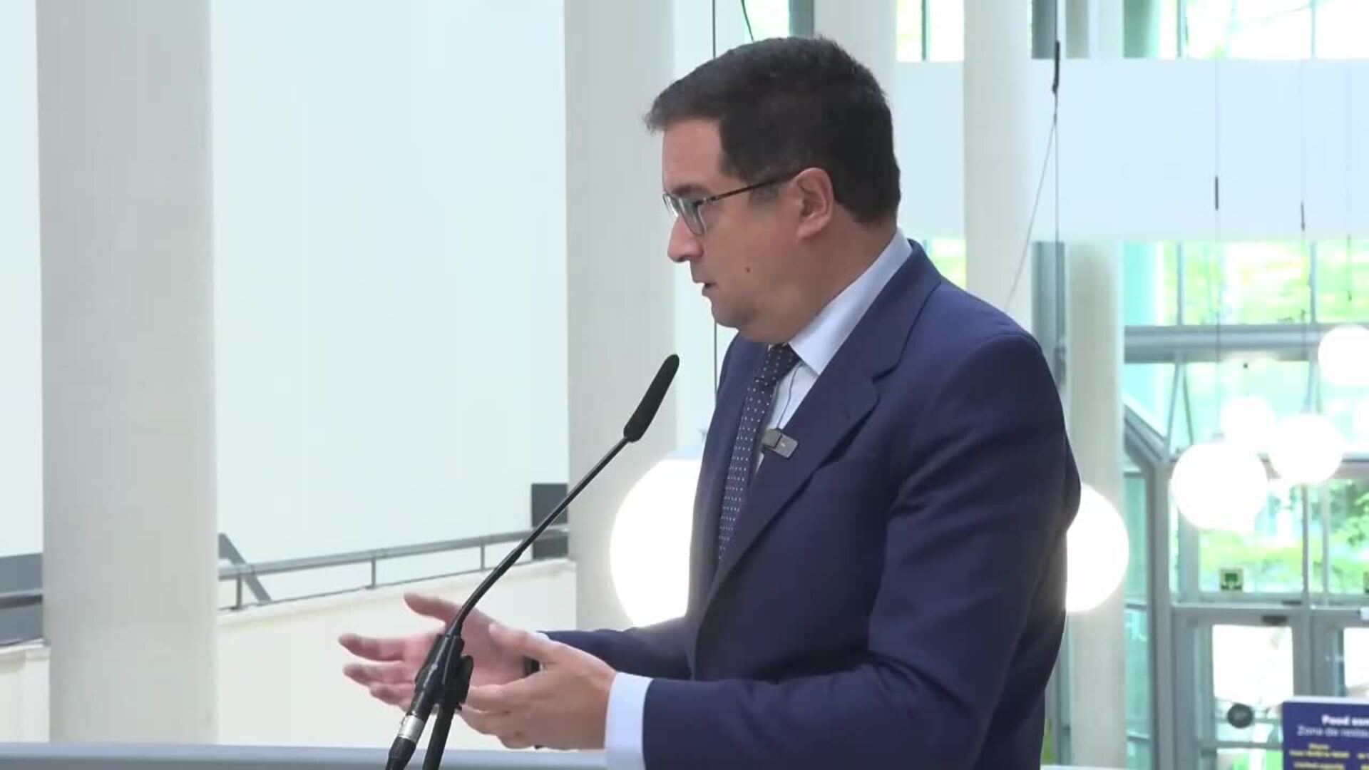 Óscar López: El Gobierno tiene apoyos y proyecto, frente a un PP desnortado