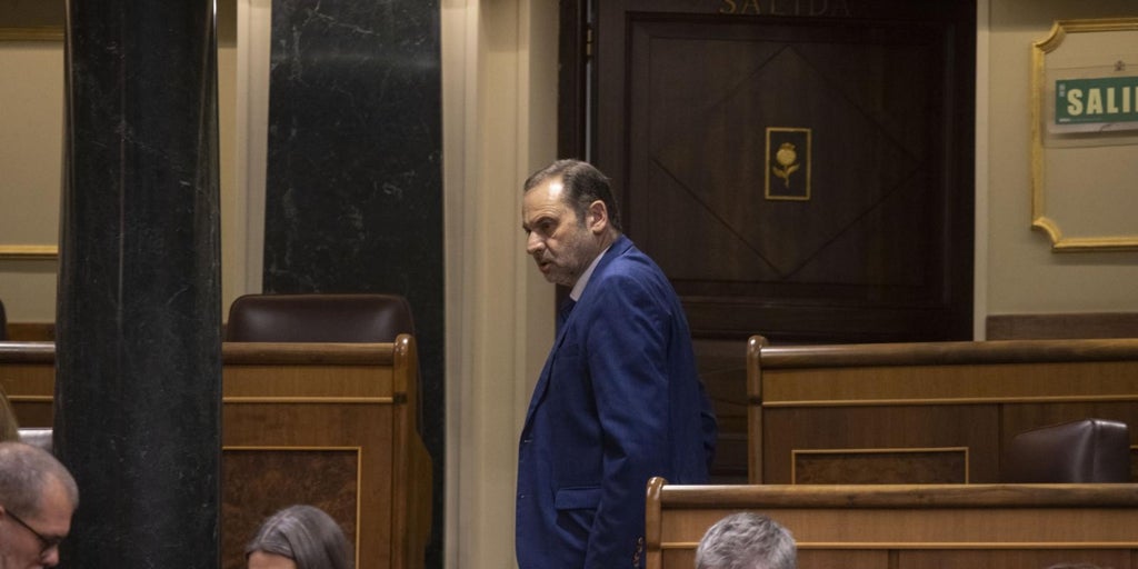 Los «encuentros personales» de José Luis Ábalos en Málaga llegan al Congreso y al Senado