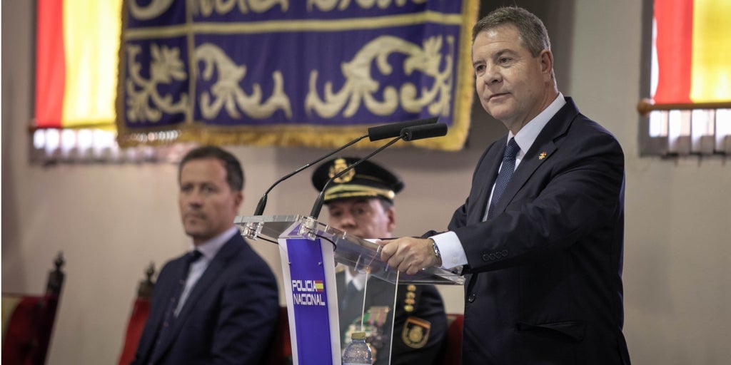 Page: «La Policía Nacional es garantía de estabilidad en pleno declive de la clase política española»