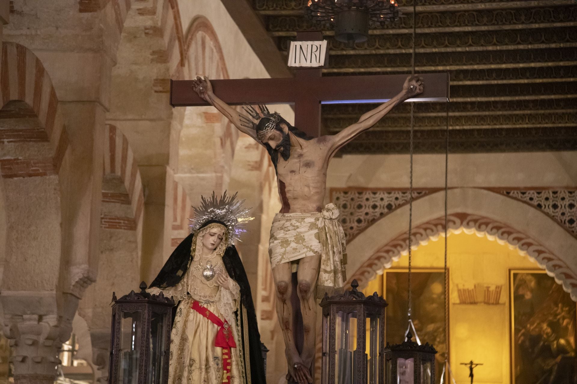 Las cofradías de la provincia siguen llegando para el Vía Crucis Magno de Córdoba, en imágenes