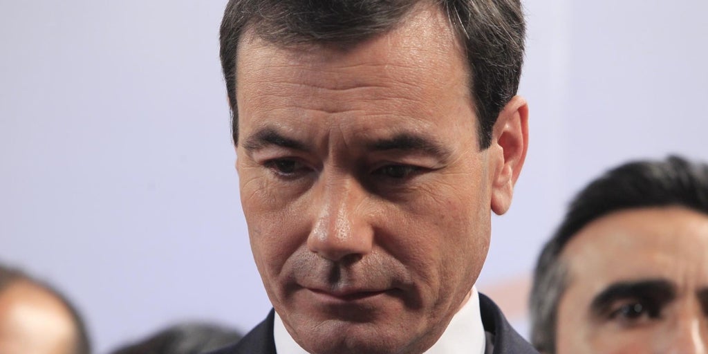 Tomás Gómez lamenta que a Page se le «insulte» en el PSOE y a Puigdemont se le trate de «Molt Honorable»