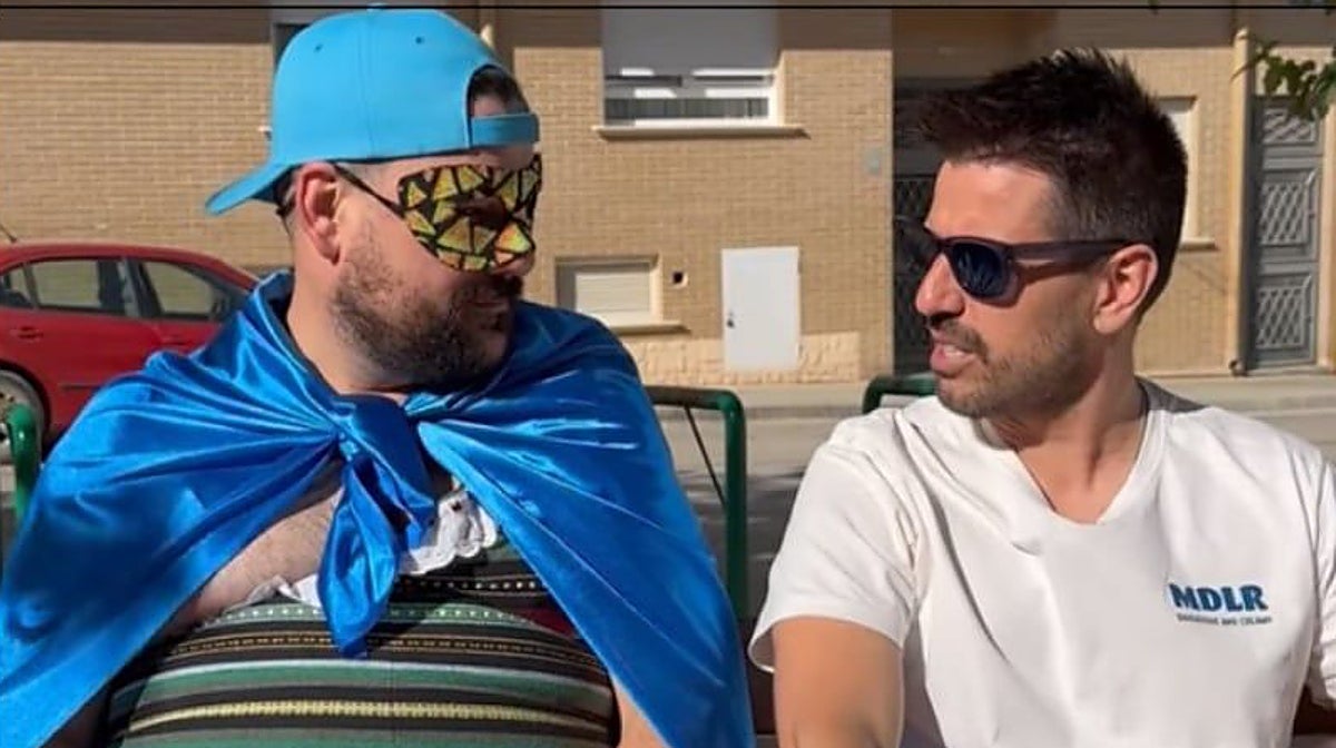 El humorista Jesús Arenas protagoniza la campaña del Ayuntamiento de La Roda