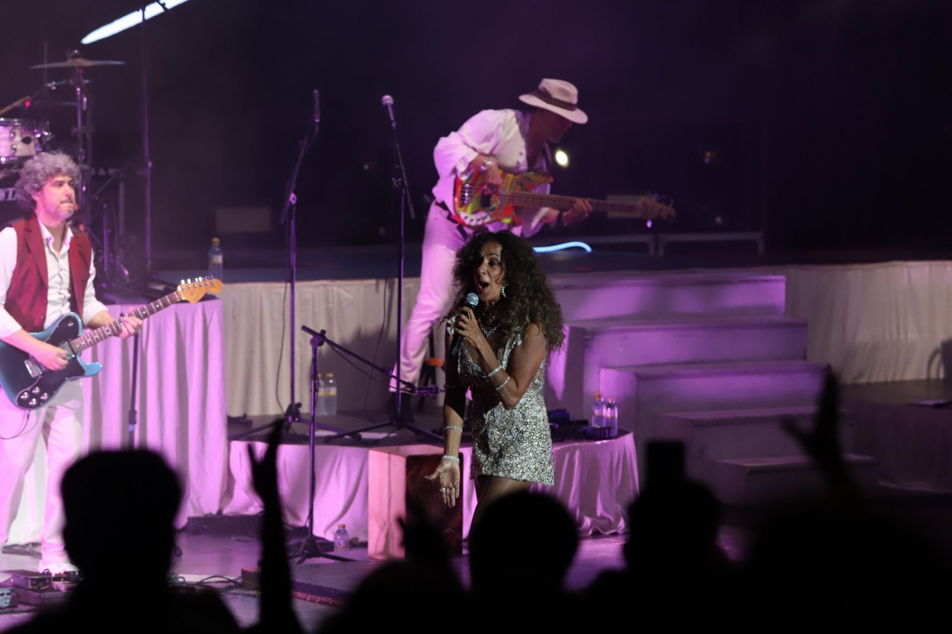 El vendaval de Rosario Flores en Córdoba, en imágenes