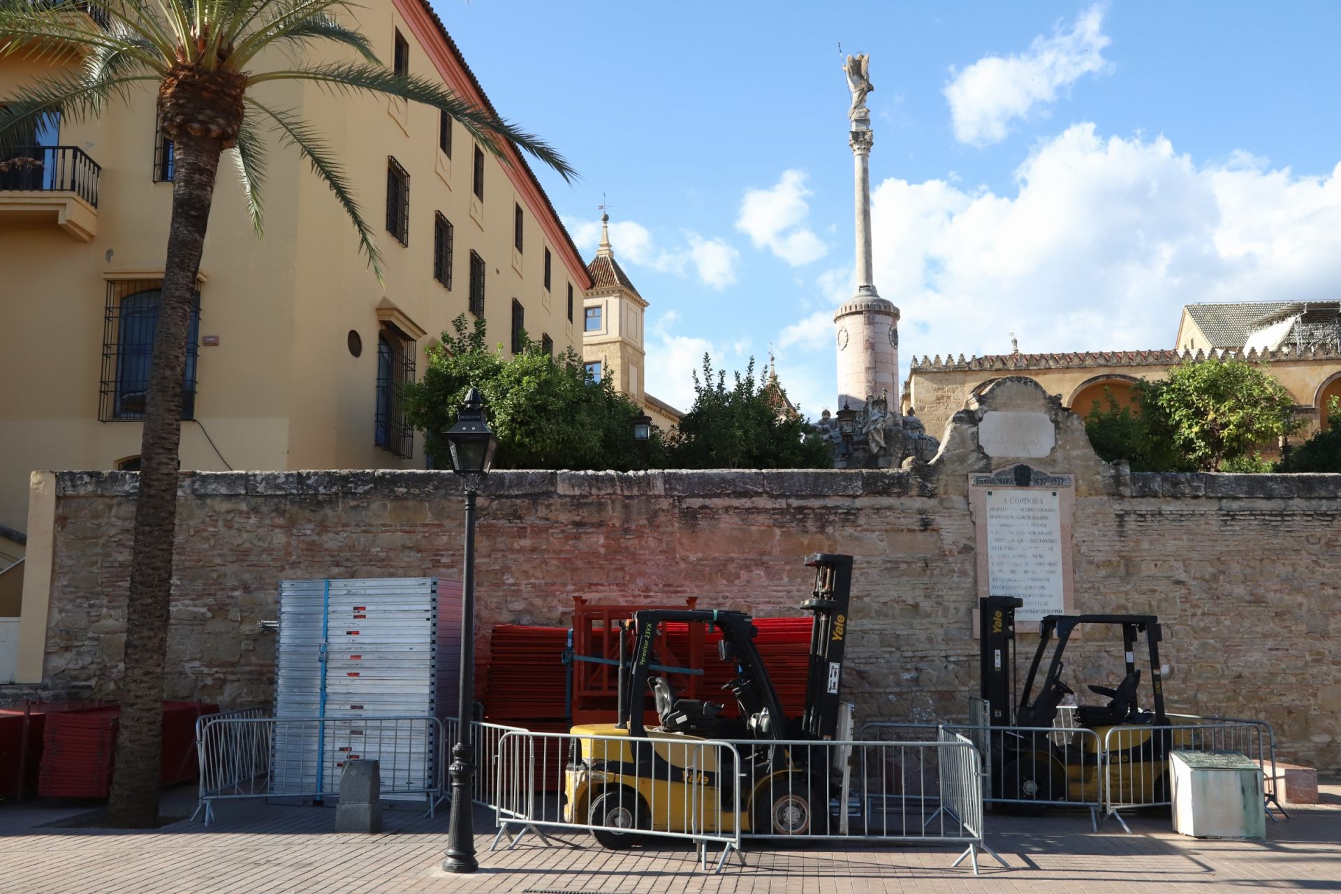Los preparativos del Vía Crucis Magno de Córdoba, en imágenes