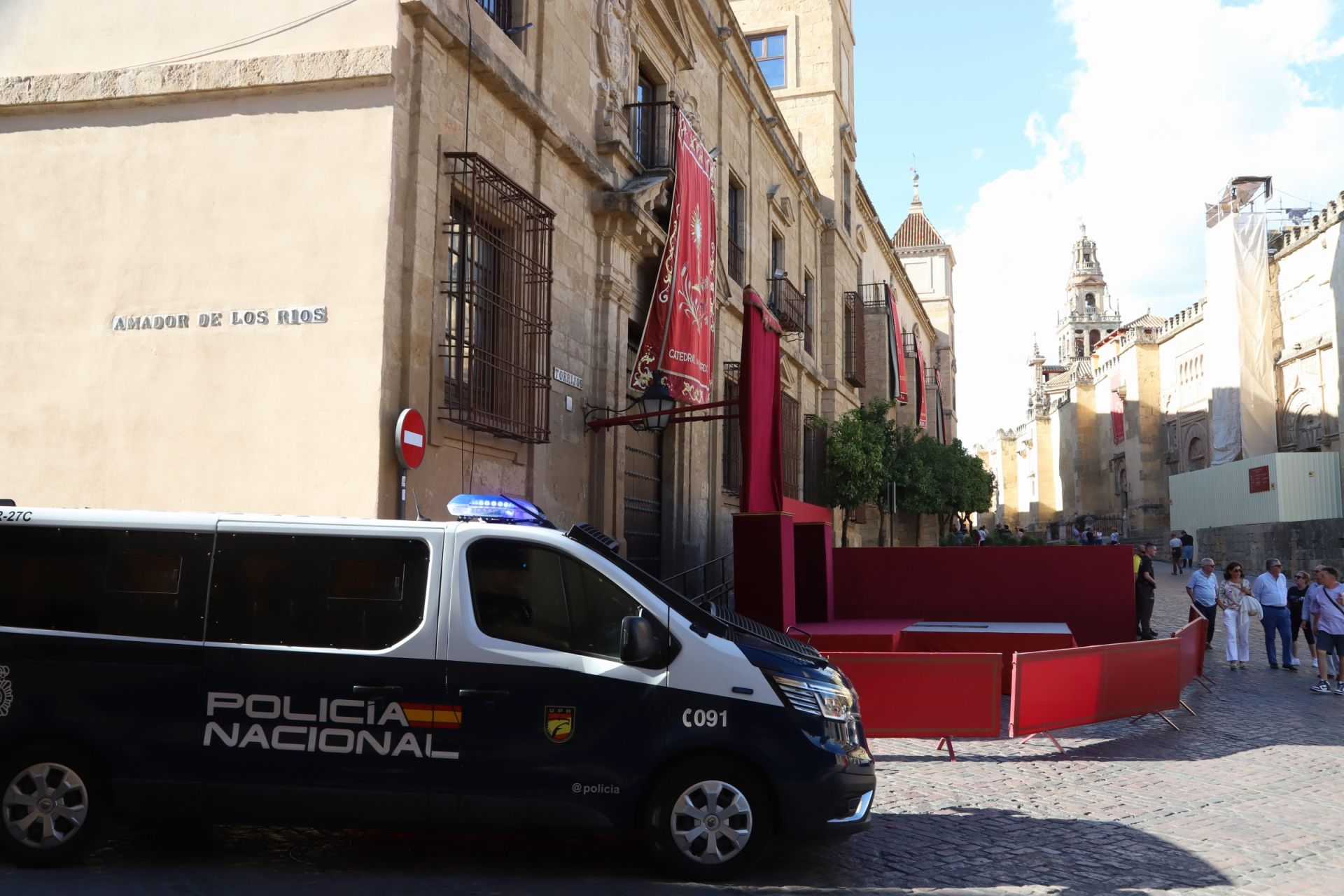 Los preparativos del Vía Crucis Magno de Córdoba, en imágenes