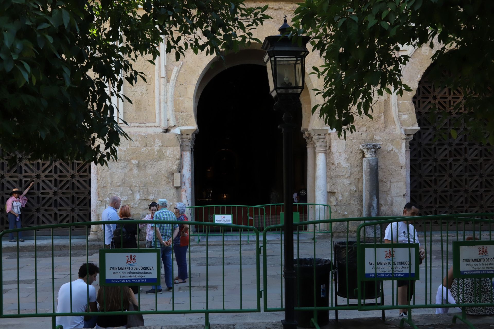 Los preparativos del Vía Crucis Magno de Córdoba, en imágenes