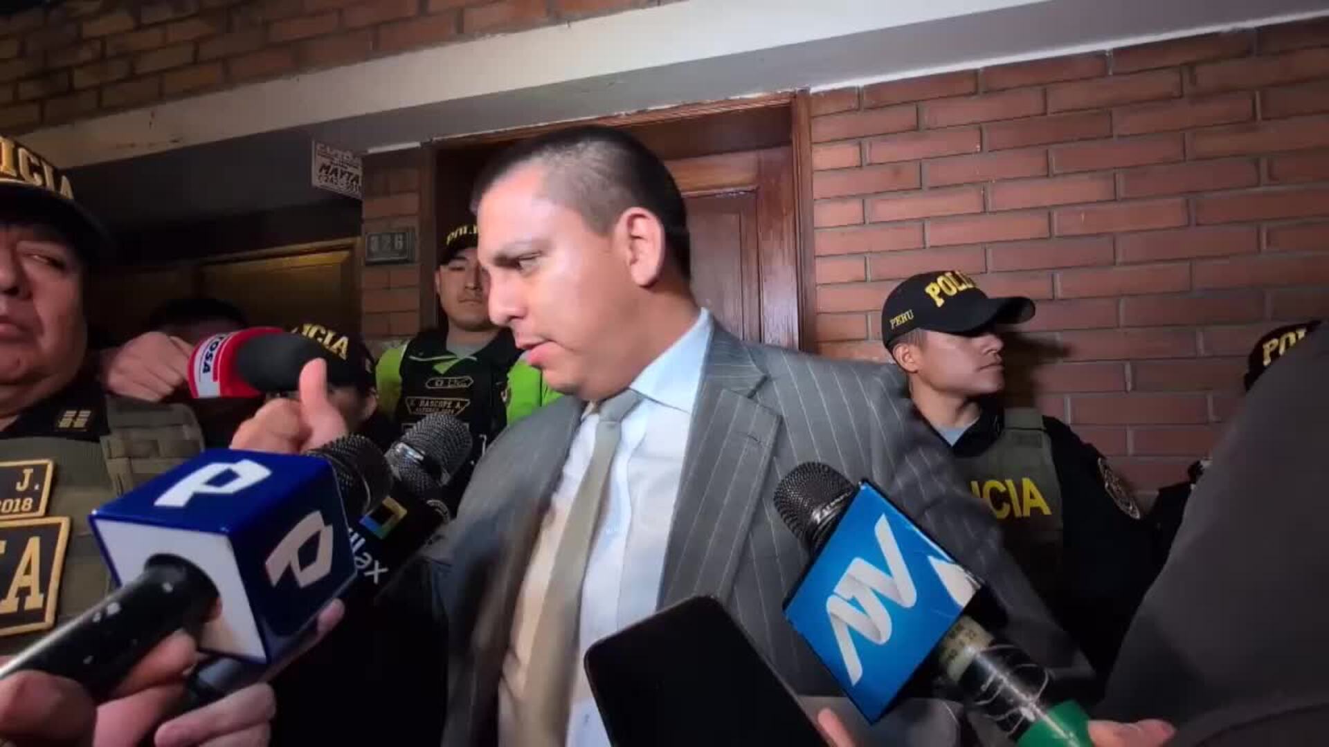 Abogado de Boluarte dice que su destitución fue legal, pero &quot;arbitraria e irrazonable&quot;