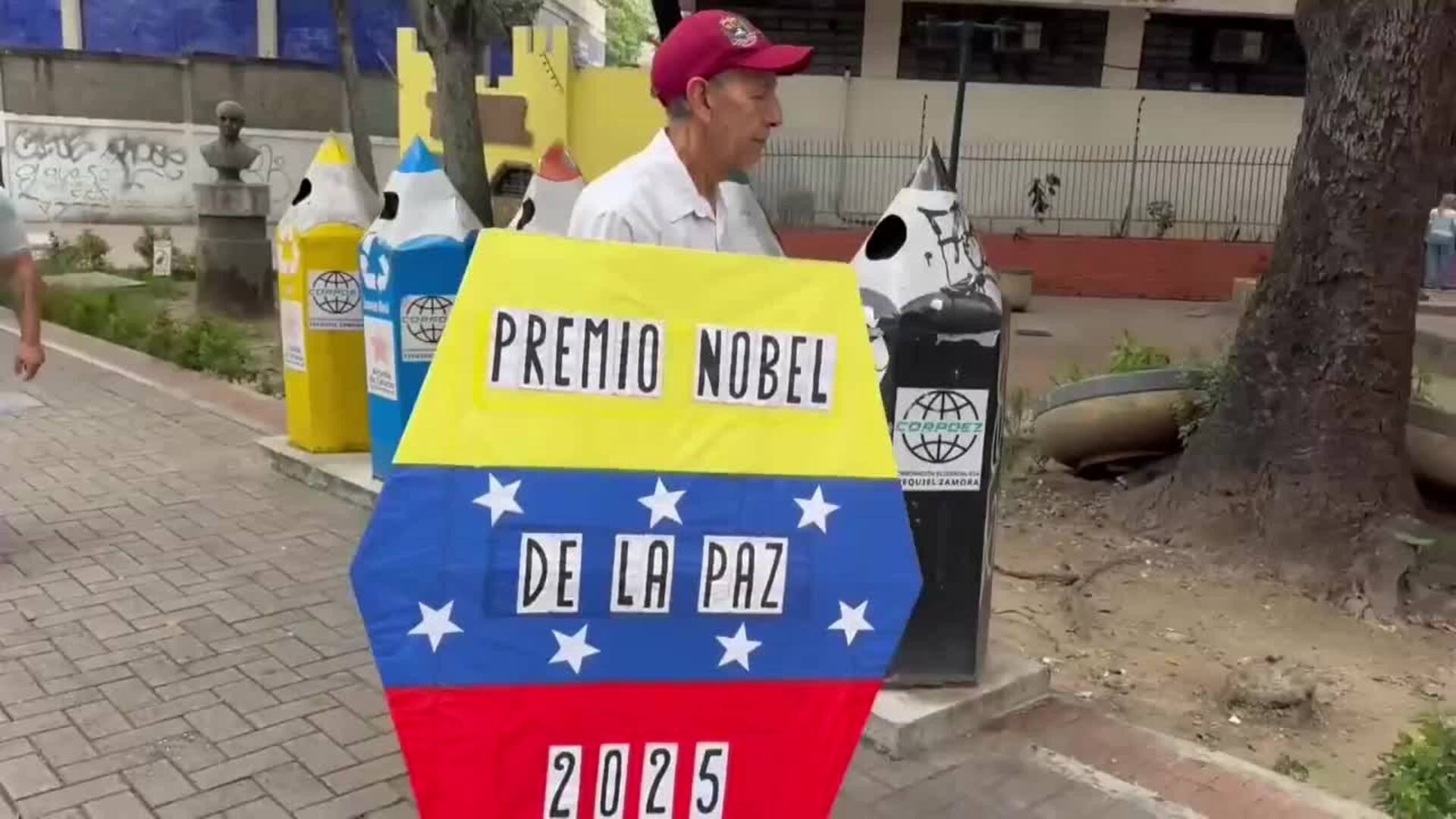 Popular manifestante de Venezuela siente que también ganó con el Nobel de Paz concedido a Machado