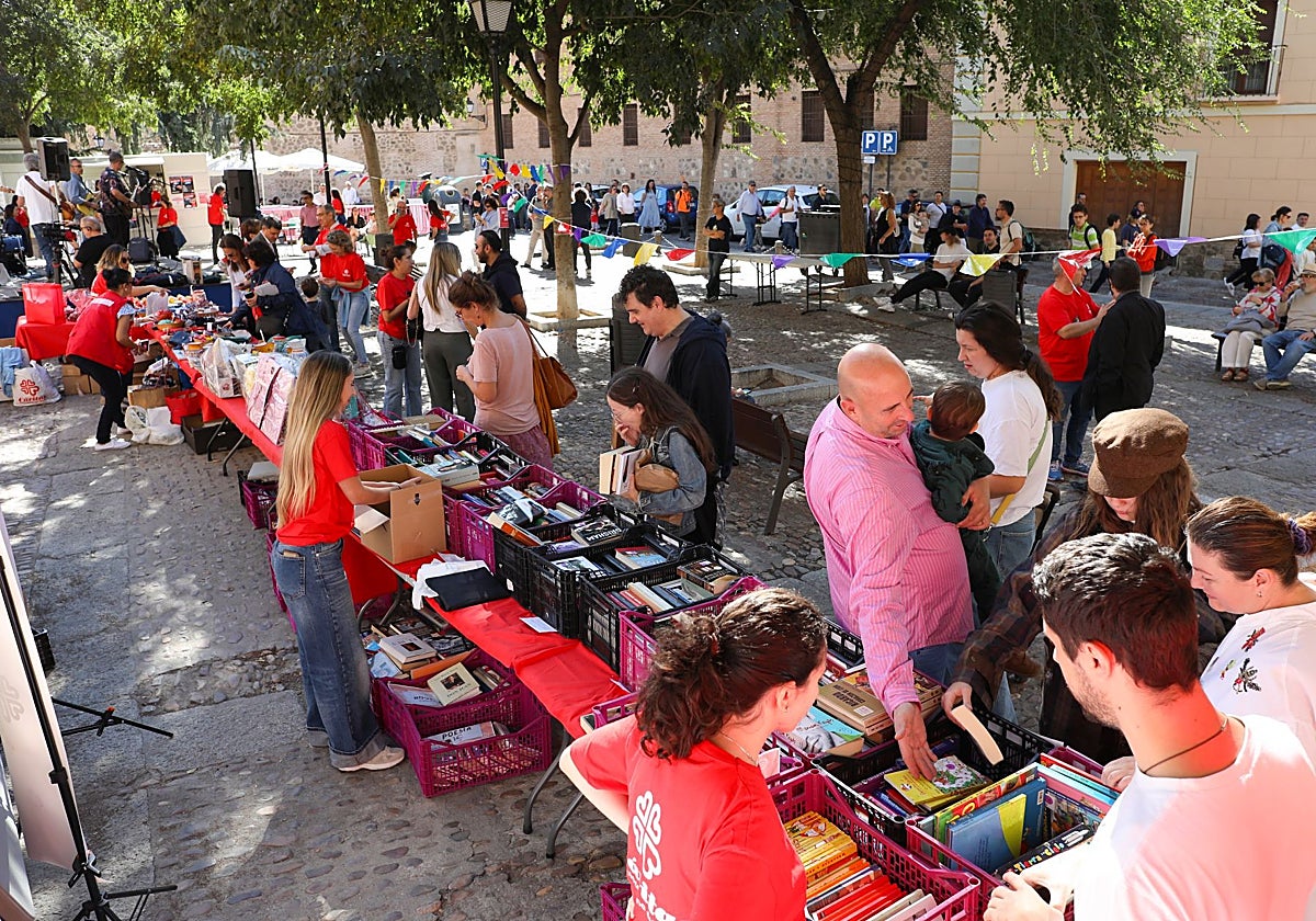 II Festival Solidario de Cáritas en la plaza del Salvador