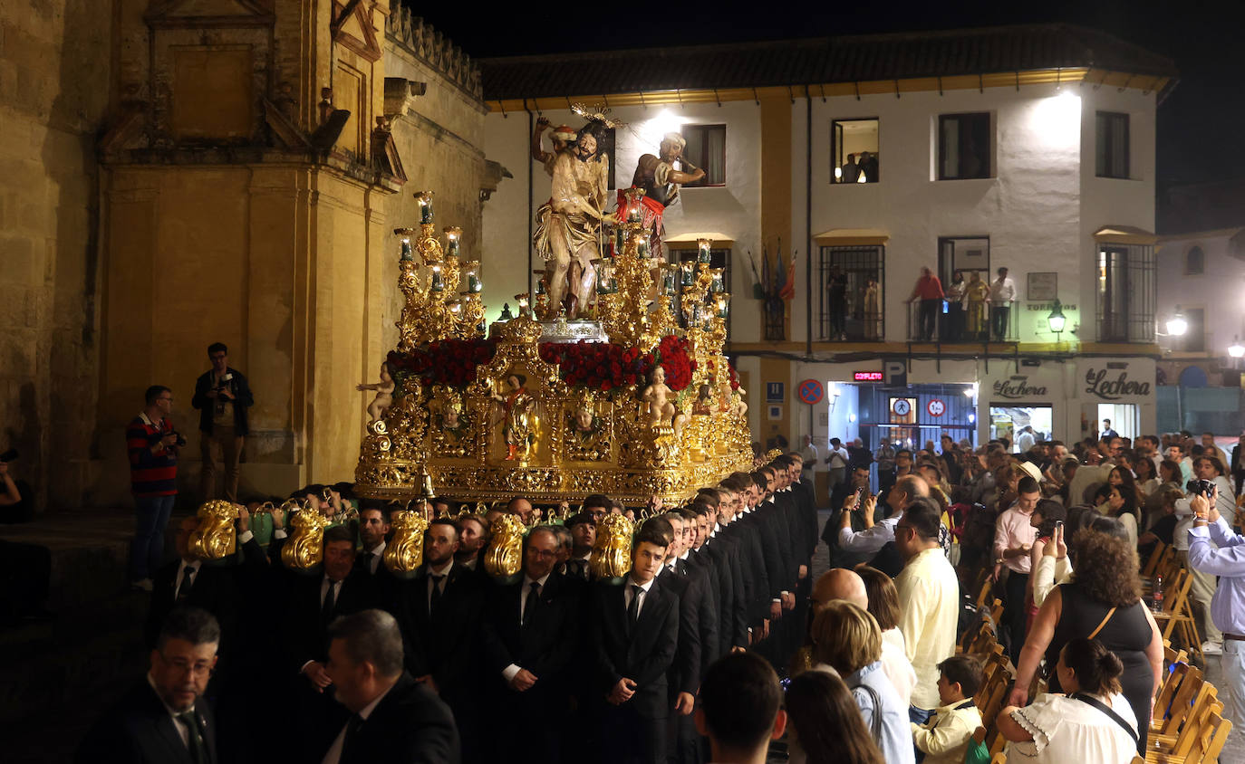 Las mejores imágenes del Vía Crucis Magno de Córdoba