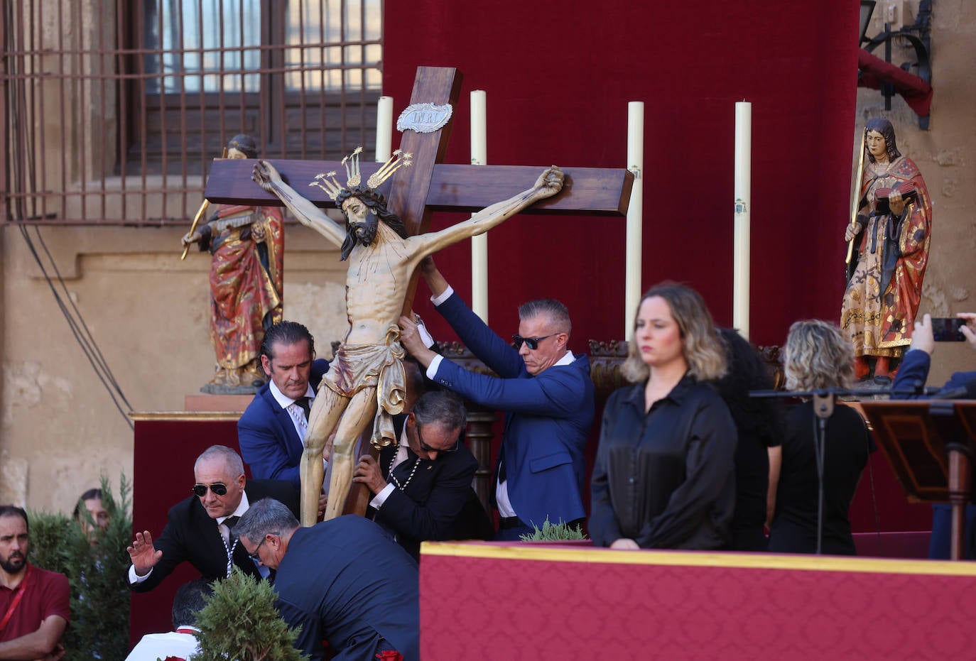 Las mejores imágenes del Vía Crucis Magno de Córdoba