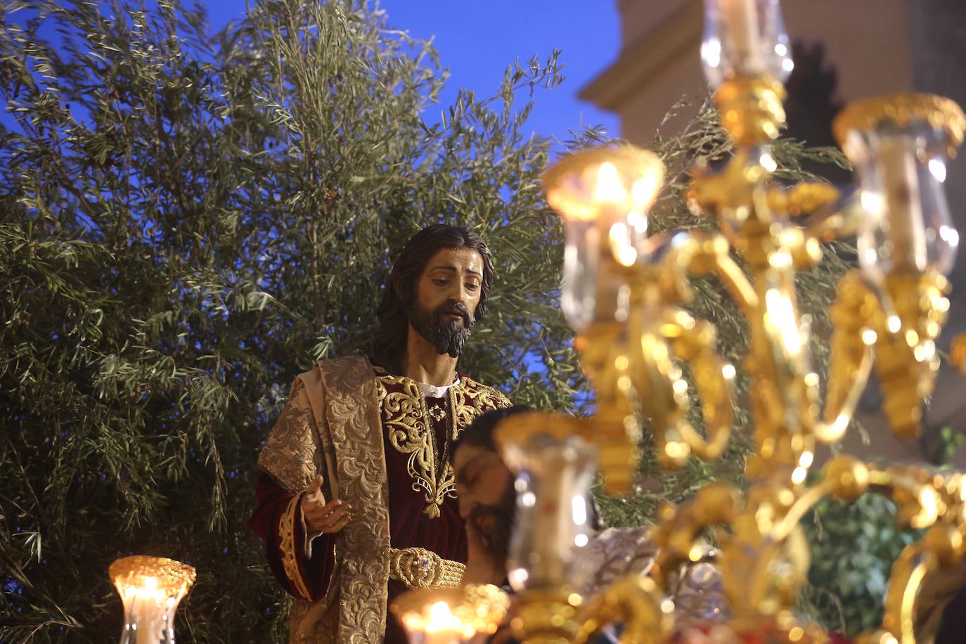 Las mejores imágenes del Vía Crucis Magno de Córdoba