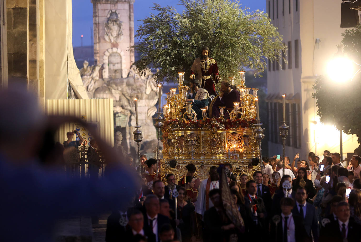 Las mejores imágenes del Vía Crucis Magno de Córdoba