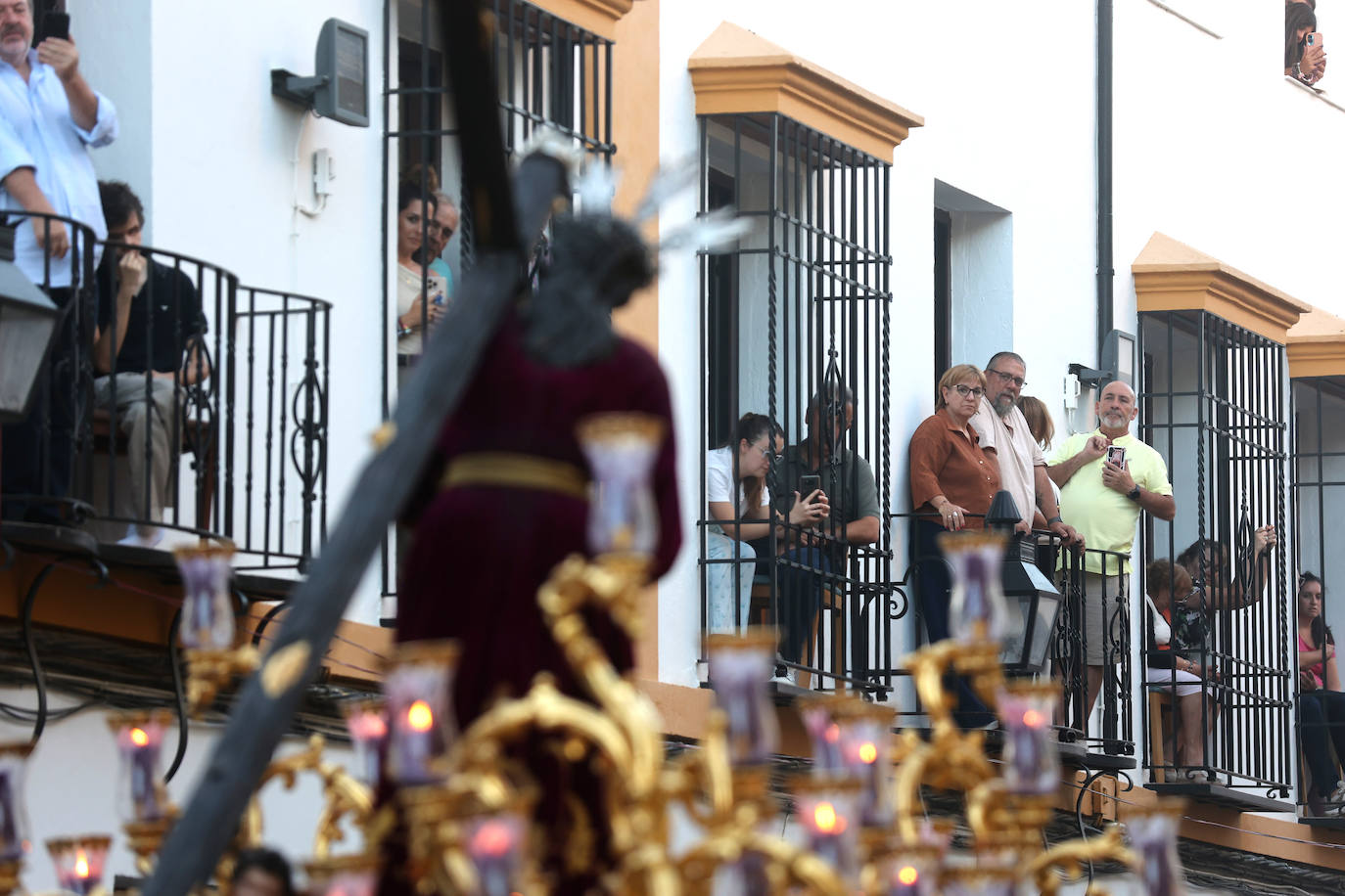 Las mejores imágenes del Vía Crucis Magno de Córdoba