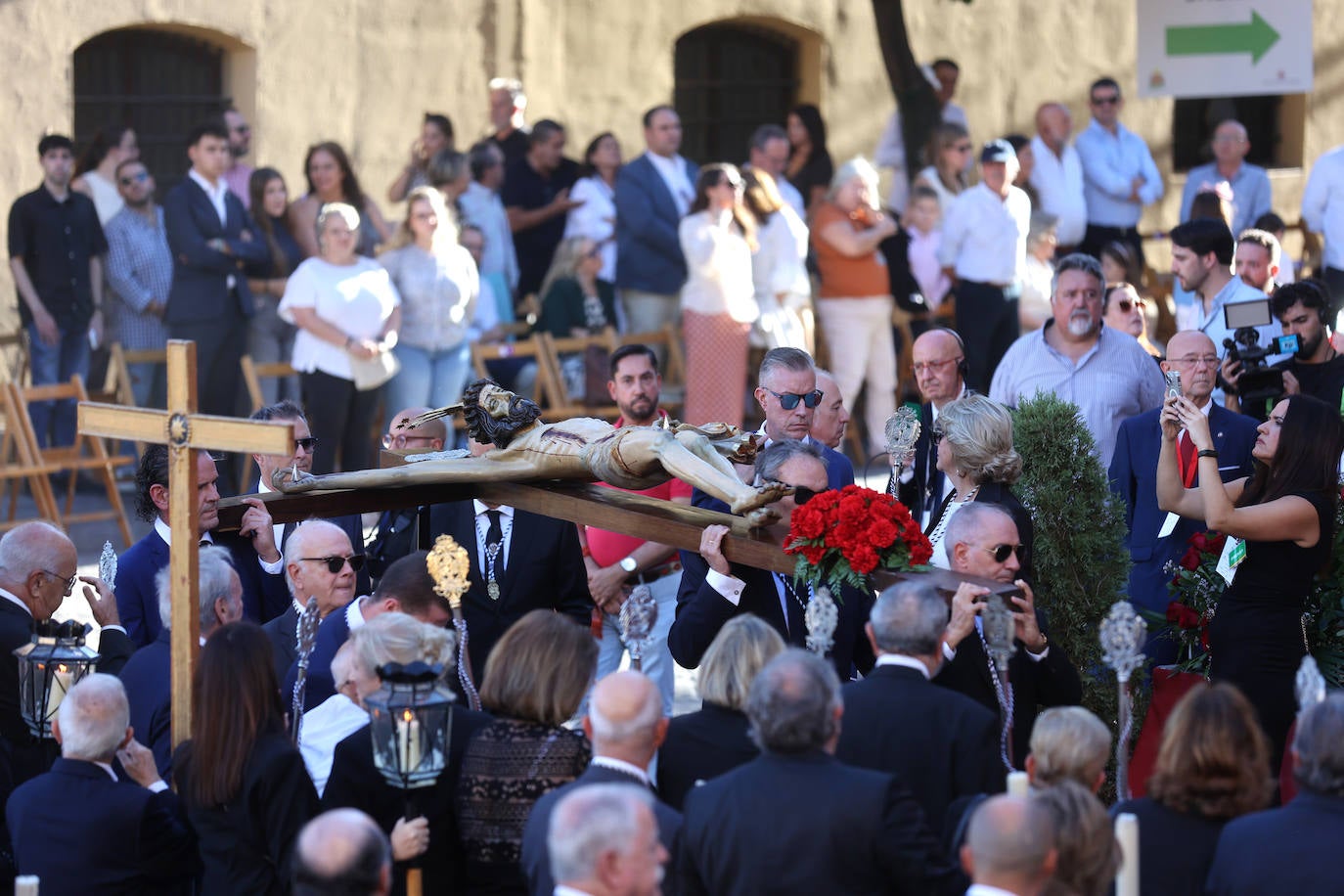 Las mejores imágenes del Vía Crucis Magno de Córdoba